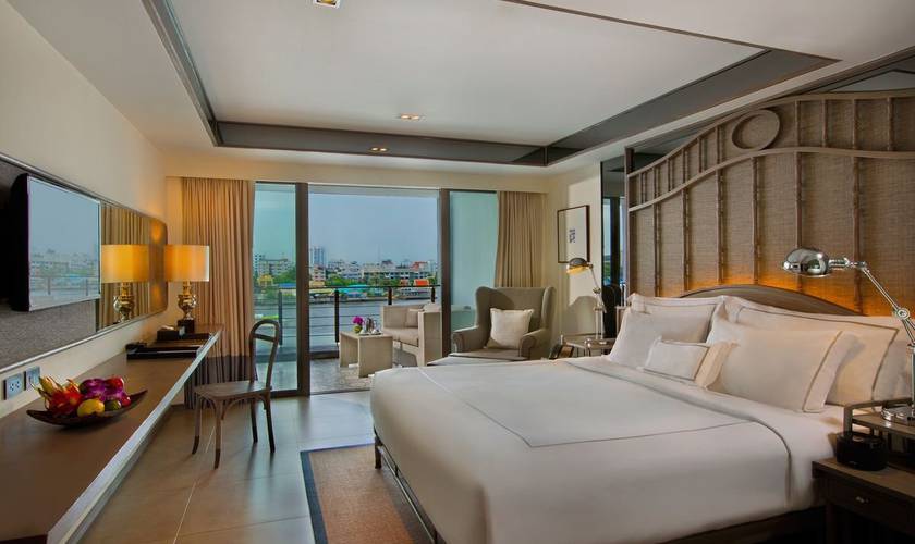 Deluxe riva room Hotel Riva Surya Bangkok