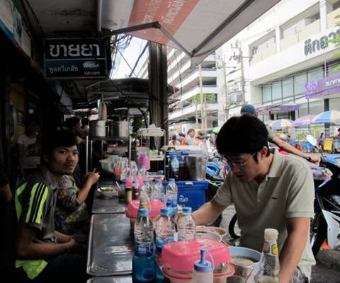 Wanglang market Riva Surya Bangkok Hotel