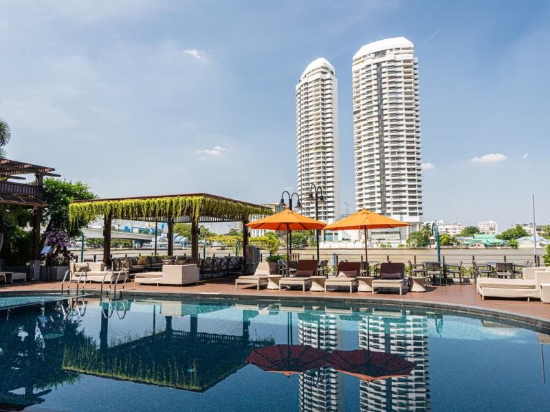Swimming Pool Riva Surya Bangkok Hotel