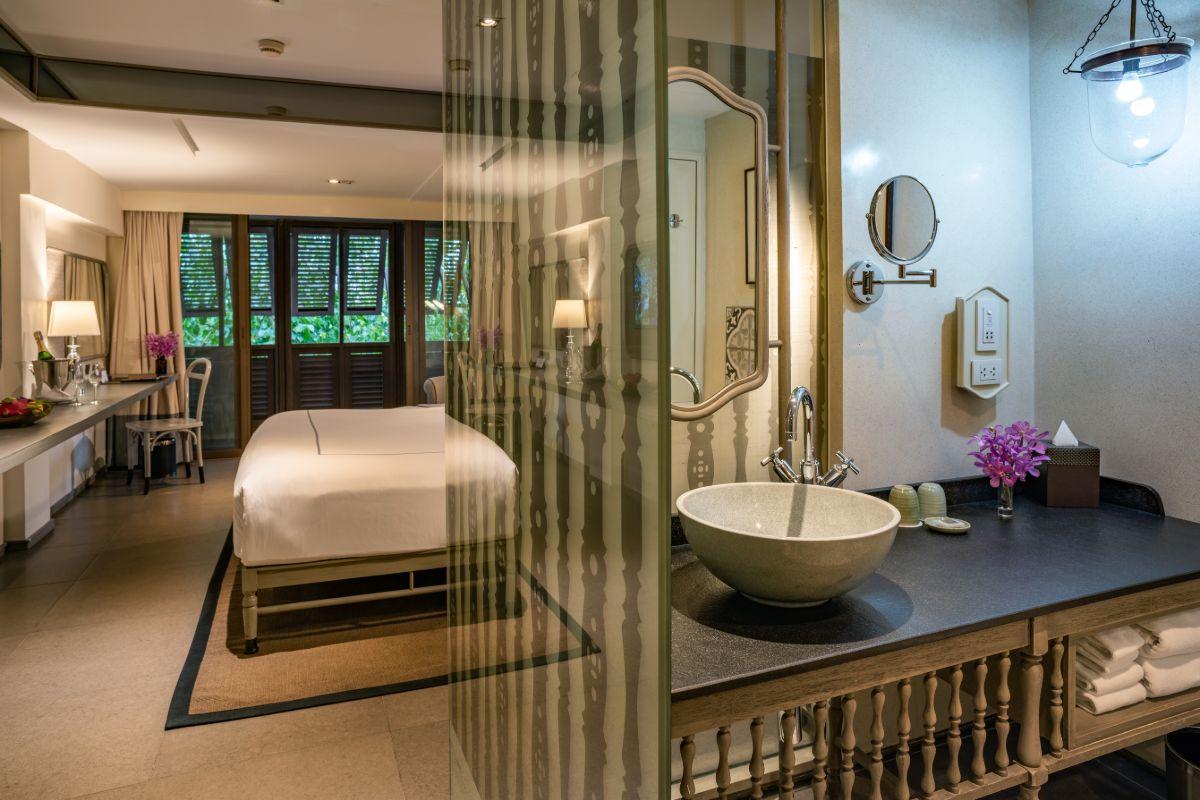 Urban Room Riva Surya Bangkok Hotel